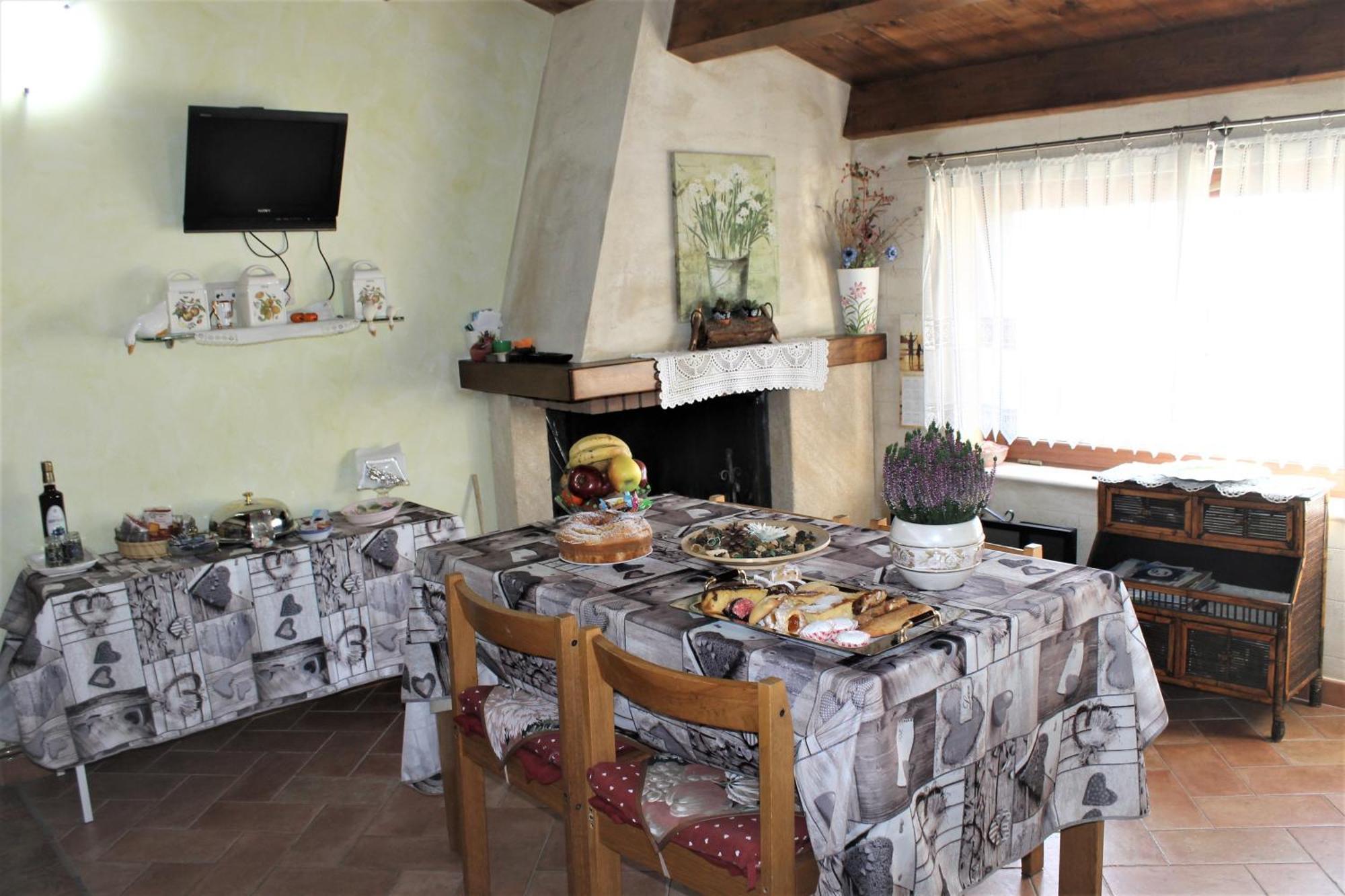 Medieval Village Of Pacentro Екстер'єр фото